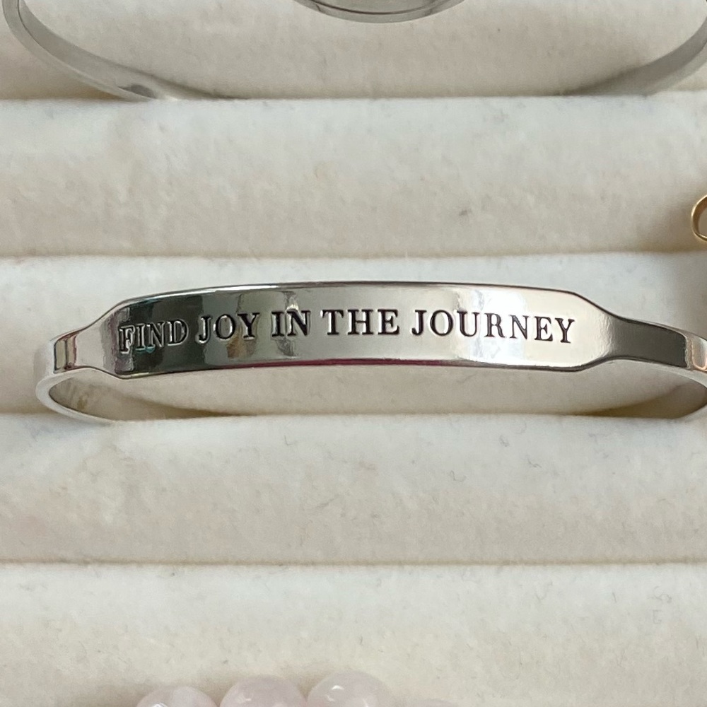 Bangle bracelet